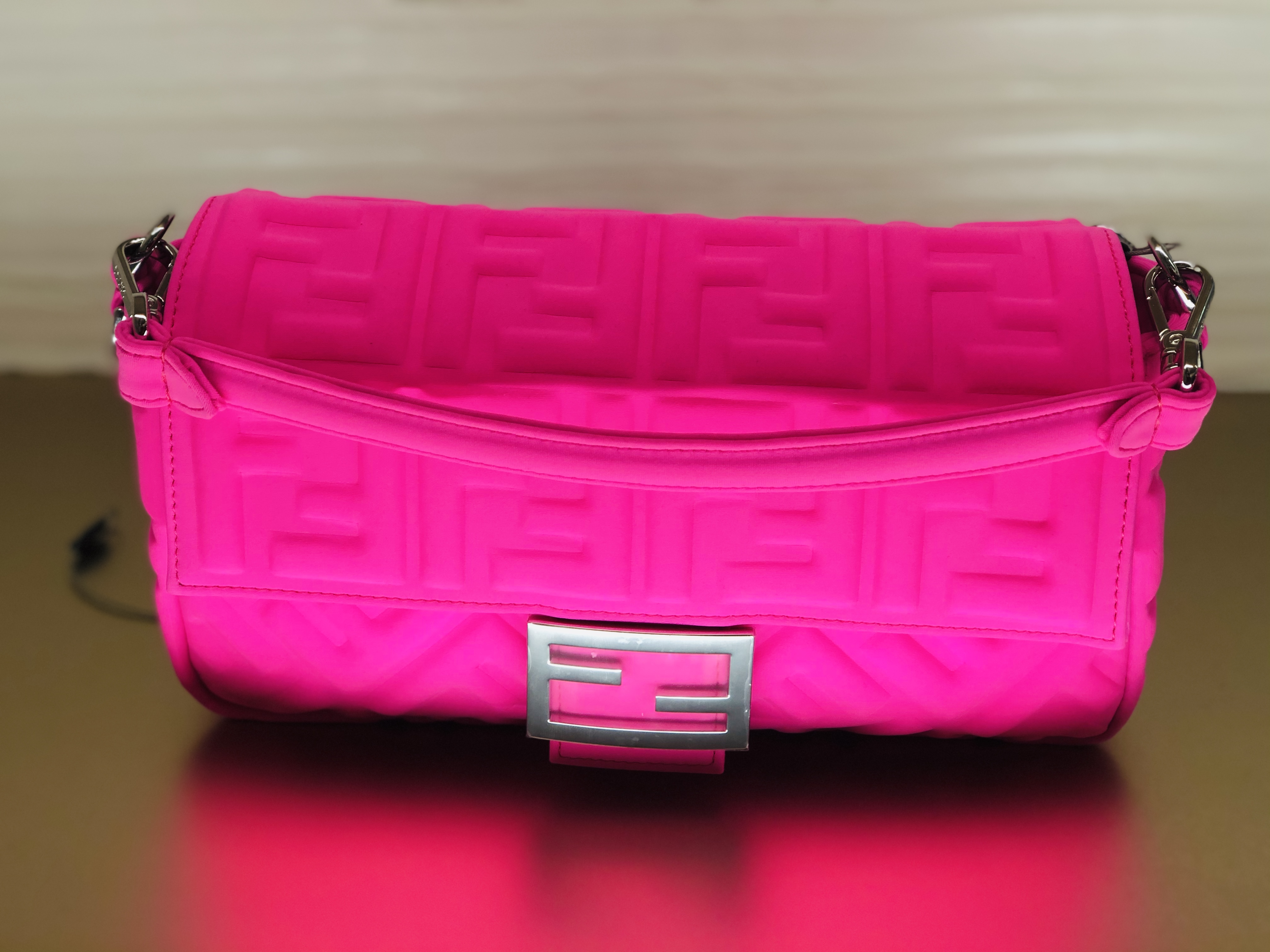 Fendi X Nicki Minaj 2019 Lycra Baguette - Pink Shoulder Bags, Handbags -  FEN178812