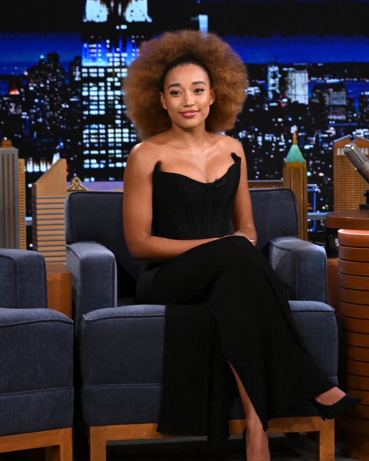 Wardrobe Breakdown Amandla Stenberg Corset Dress On Jimmy Fallon Talking With Tami